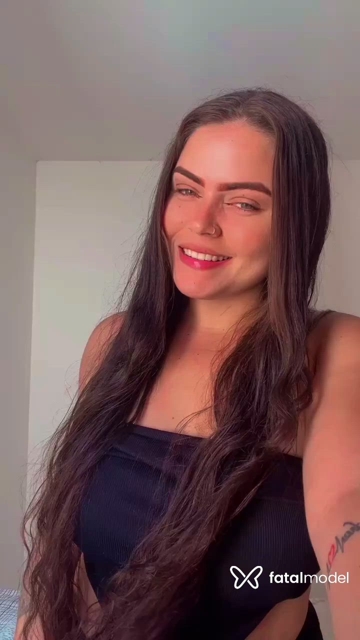 Acompanhante mulher loira (o) de olhos verdes - Lua