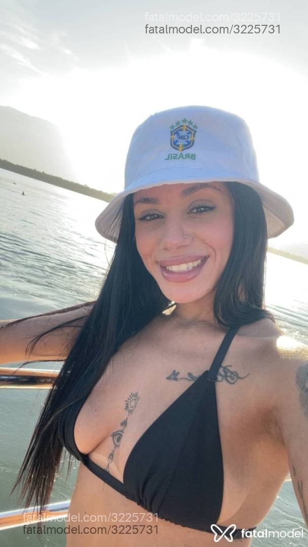 Acompanhante mulher morena (o) de olhos castanhos em Guarujá - Brenda Souza