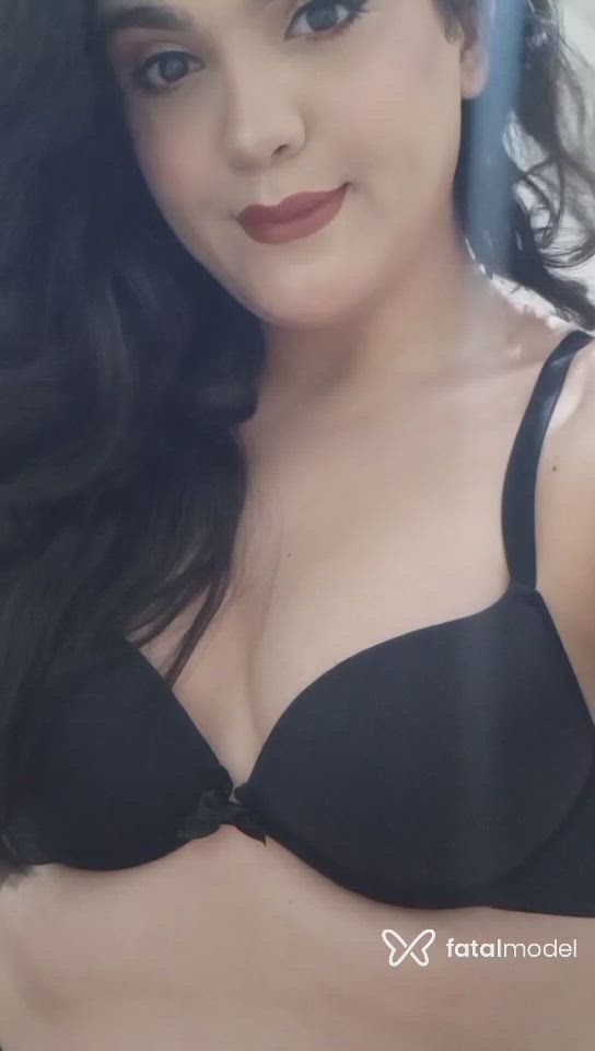 Acompanhante mulher trans com cabelo castanho de olhos castanhos - ISABELLA BRIZZA