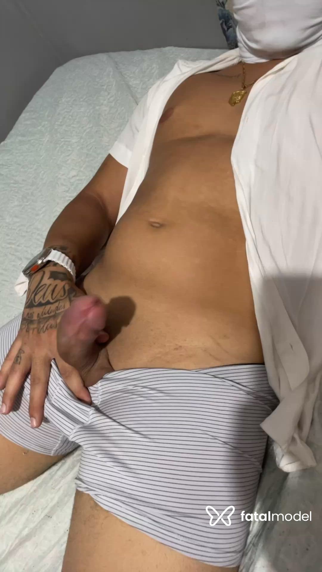 Acompanhante homem morena (o) de olhos castanhos - ANUNCIANTE