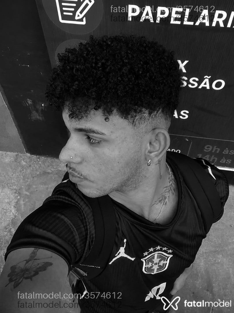 Acompanhante homem morena (o) de olhos castanhos - Endrel