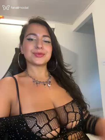 Acompanhante mulher morena (o) de olhos castanhos - Giovana Acompanhante mulher morena (o) de olhos castanhos - Giovana