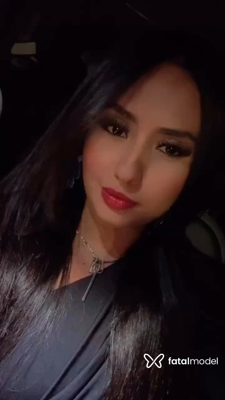 Acompanhante mulher morena (o) de olhos castanhos - Isis