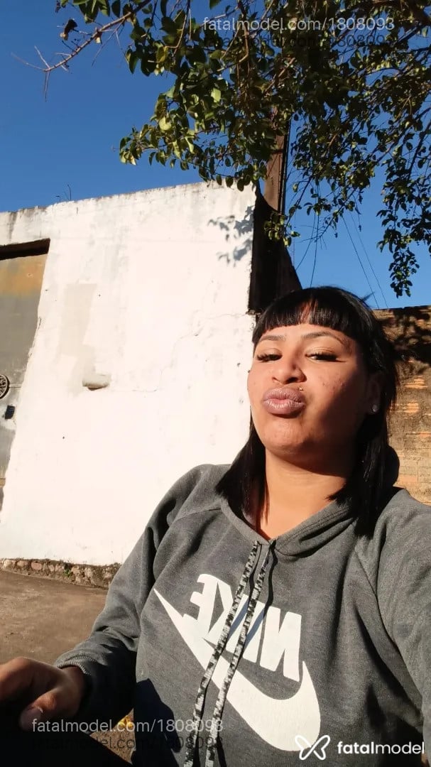 Acompanhante mulher morena (o) de olhos castanhos - Letícia Rodrigues