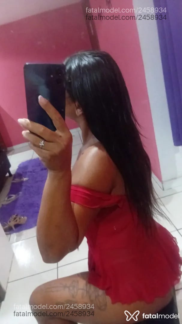 Acompanhante mulher morena (o) de olhos pretos - Bella