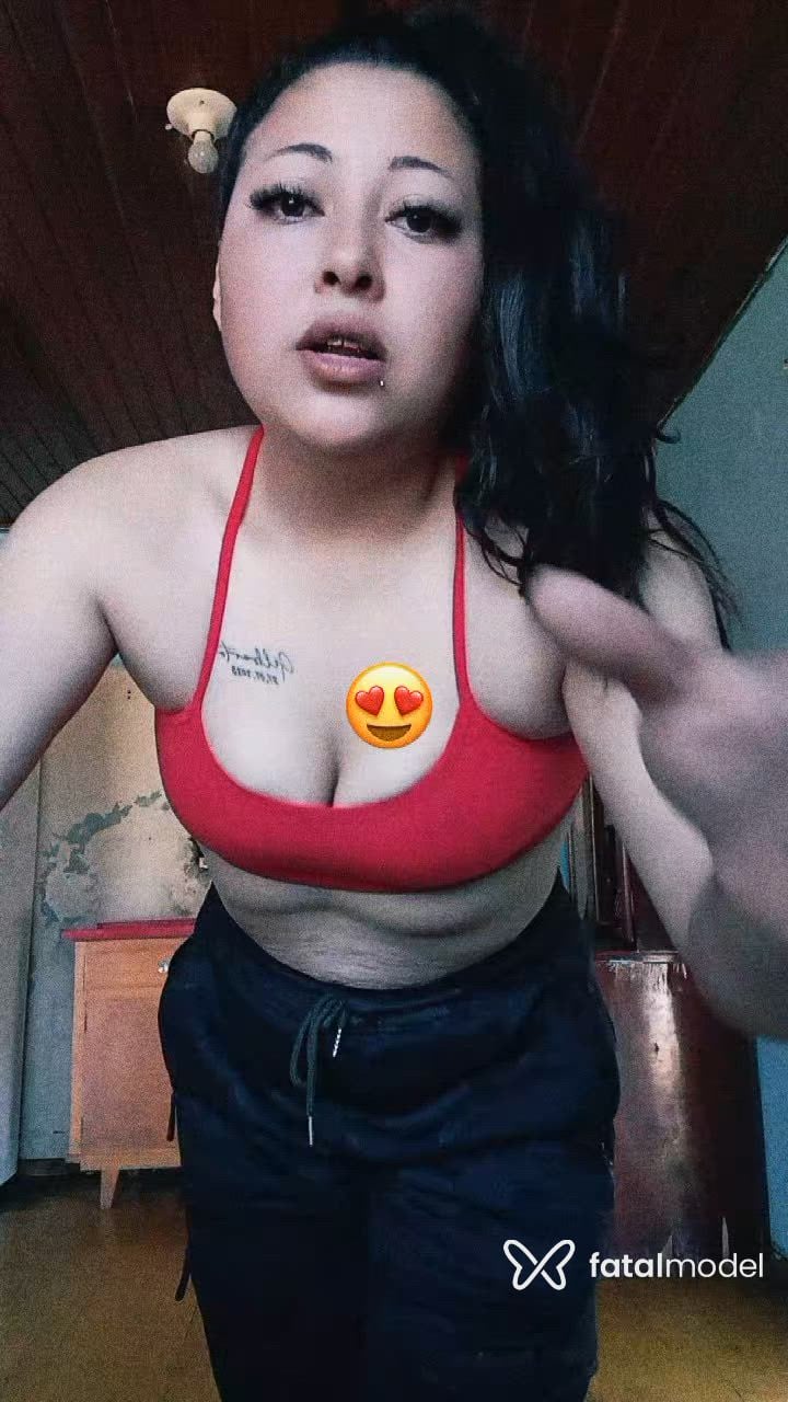 Acompanhante mulher morena (o) de olhos castanhos - Dessinha Acompanhante mulher morena (o) de olhos castanhos - Dessinha
