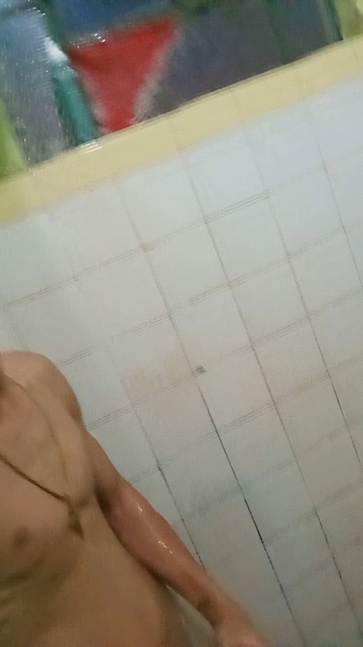 Acompanhante homem sem cabelo de olhos pretos - Ronaldo