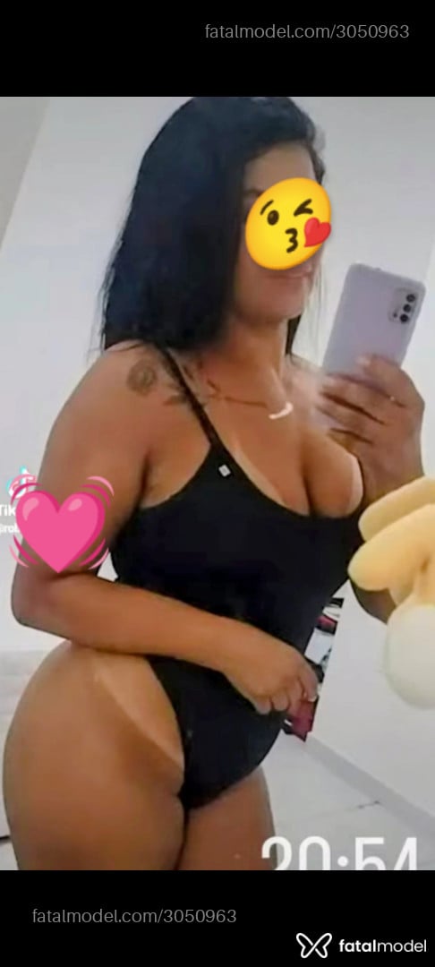 Acompanhante mulher morena (o) de olhos castanhos - Ravena