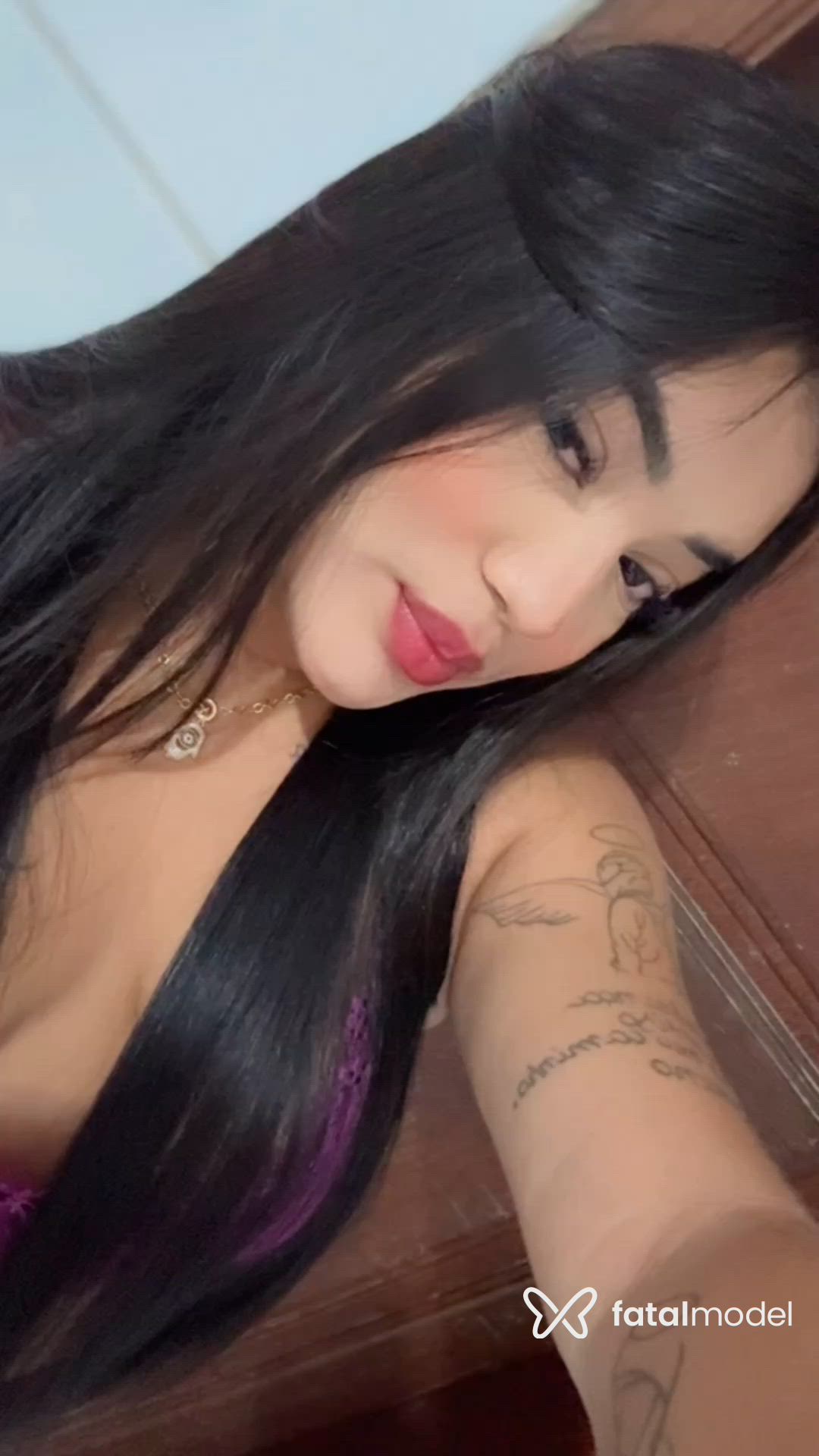 Acompanhante mulher morena (o) de olhos castanhos - Paty Abravanel