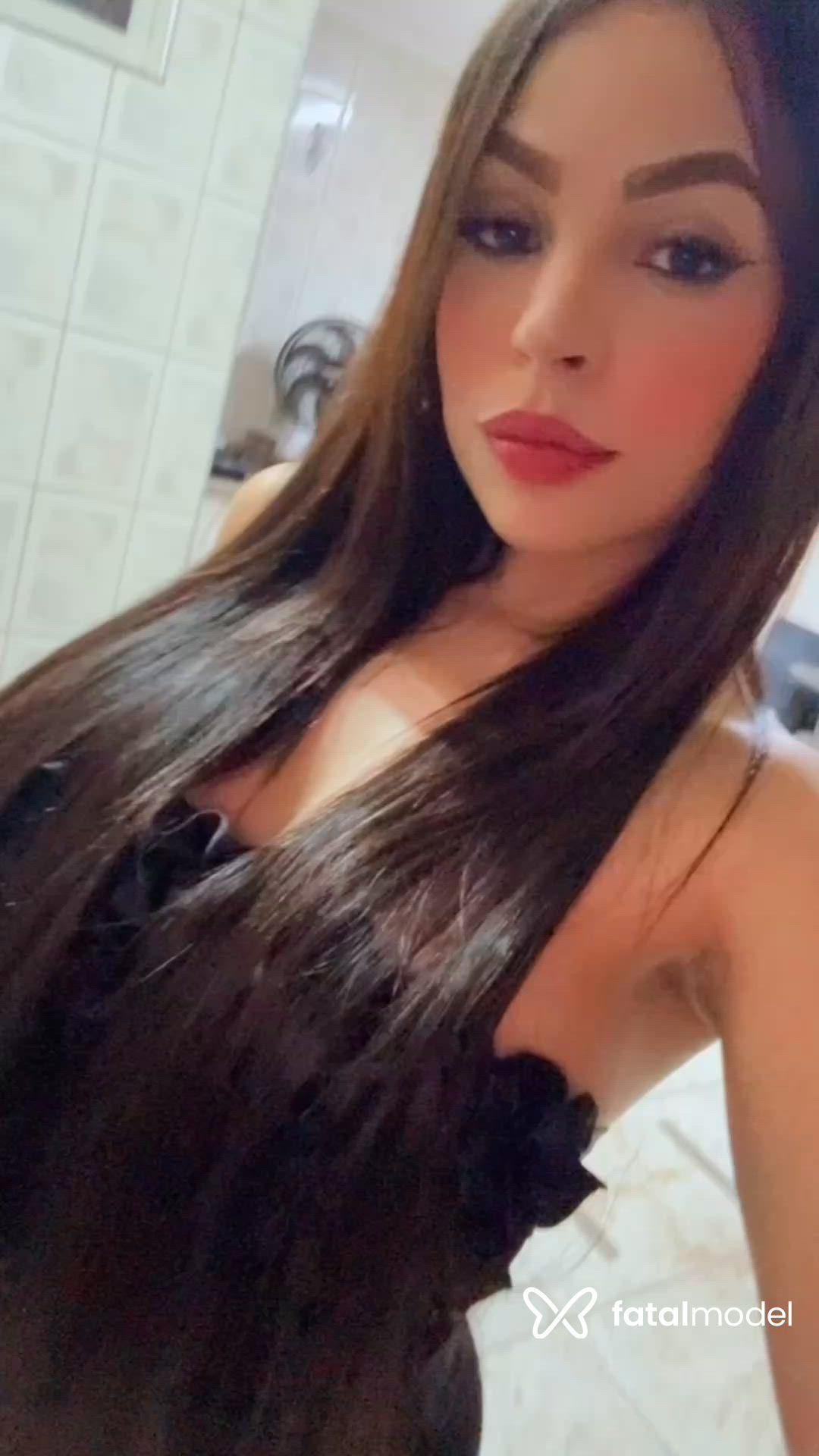 Acompanhante mulher morena (o) de olhos castanhos - Yasmin