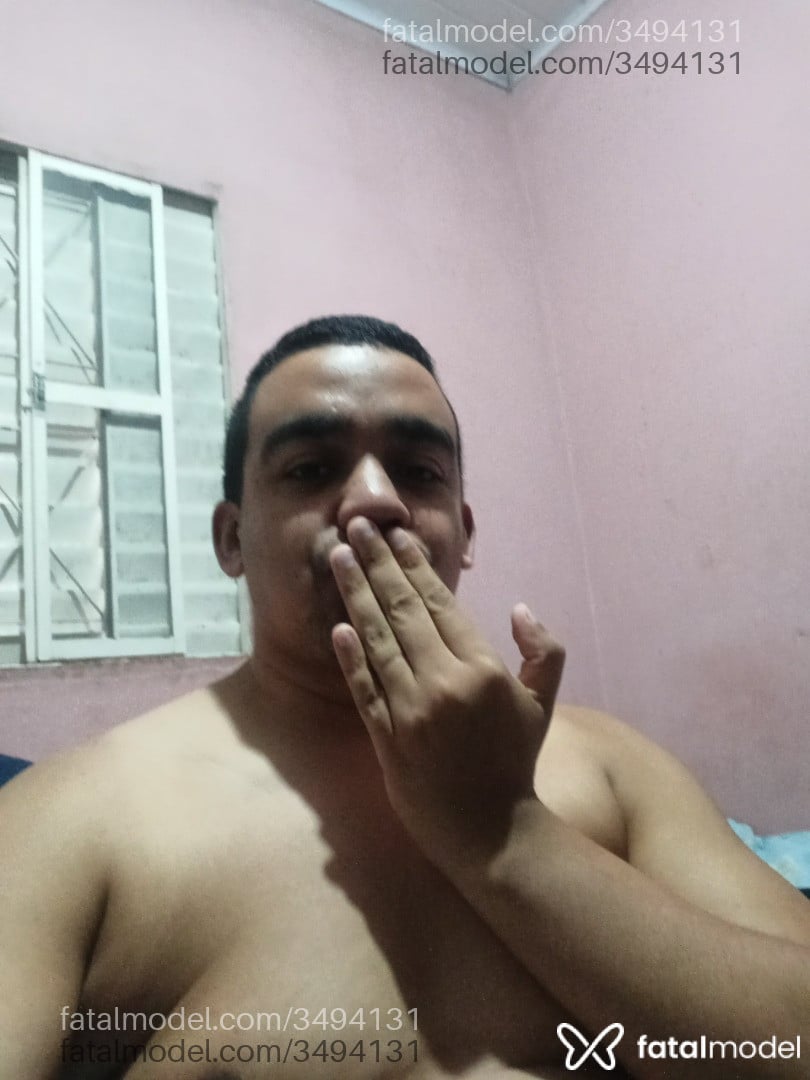 Acompanhante homem morena (o) de olhos pretos - Fernando Acompanhante homem morena (o) de olhos pretos - Fernando