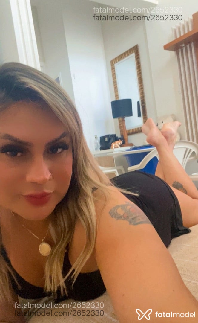 Acompanhante mulher trans loira (o) de olhos castanhos - Isabela Coutinho