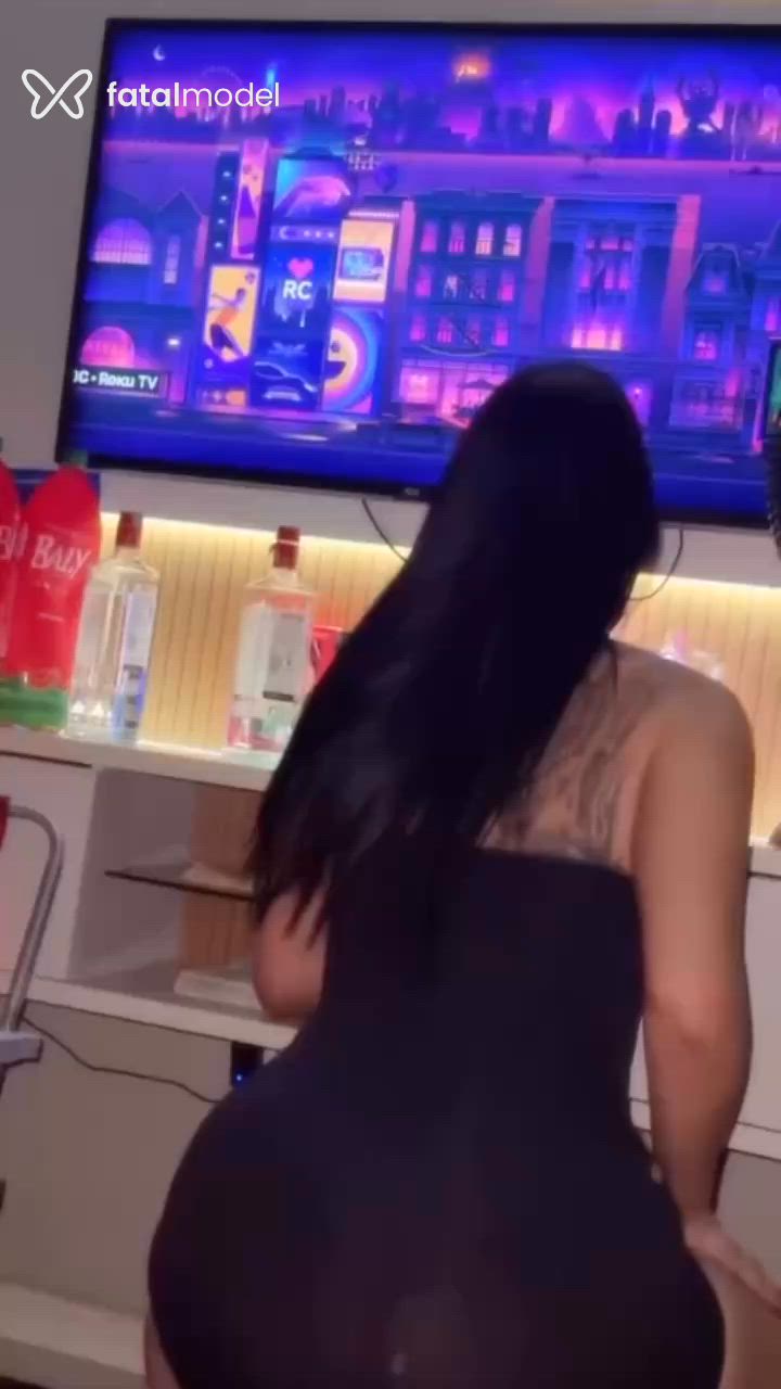 Acompanhante mulher morena (o) de olhos mel - Jenifer