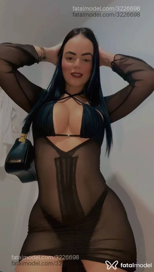 Acompanhante mulher morena (o) de olhos mel - Jenifer