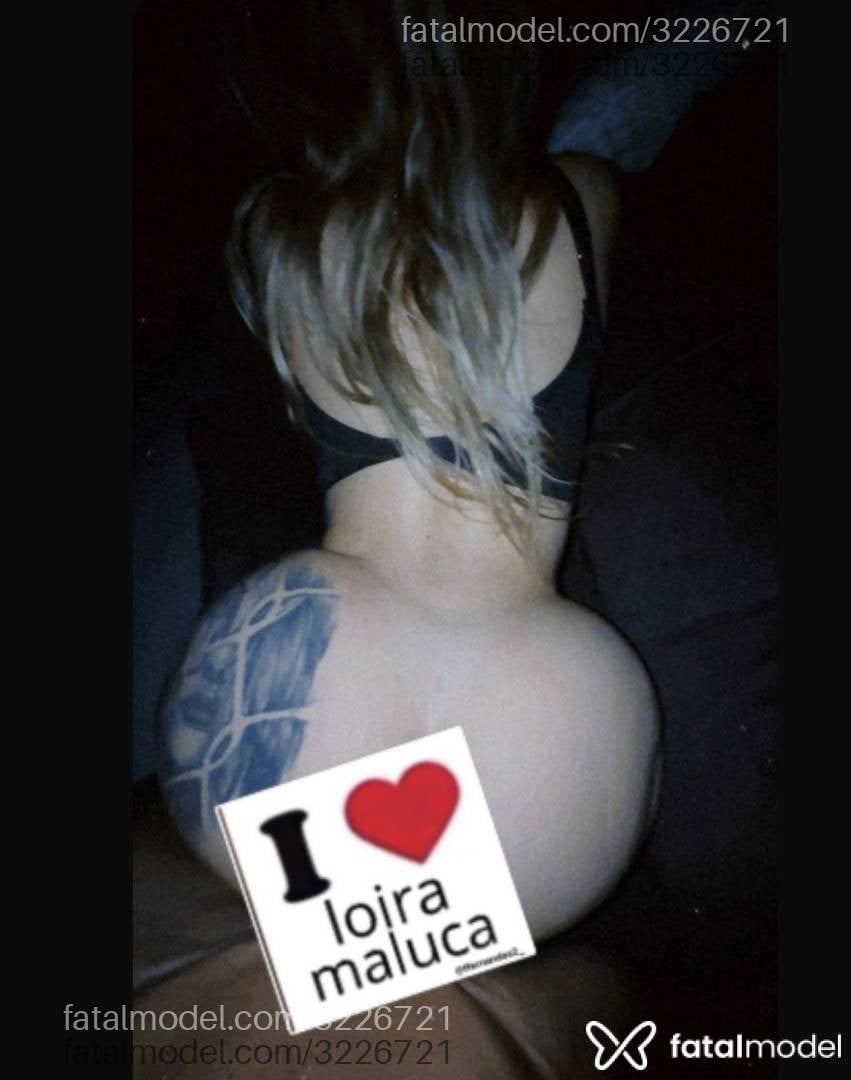 Acompanhante mulher loira (o) de olhos castanhos - Melissa