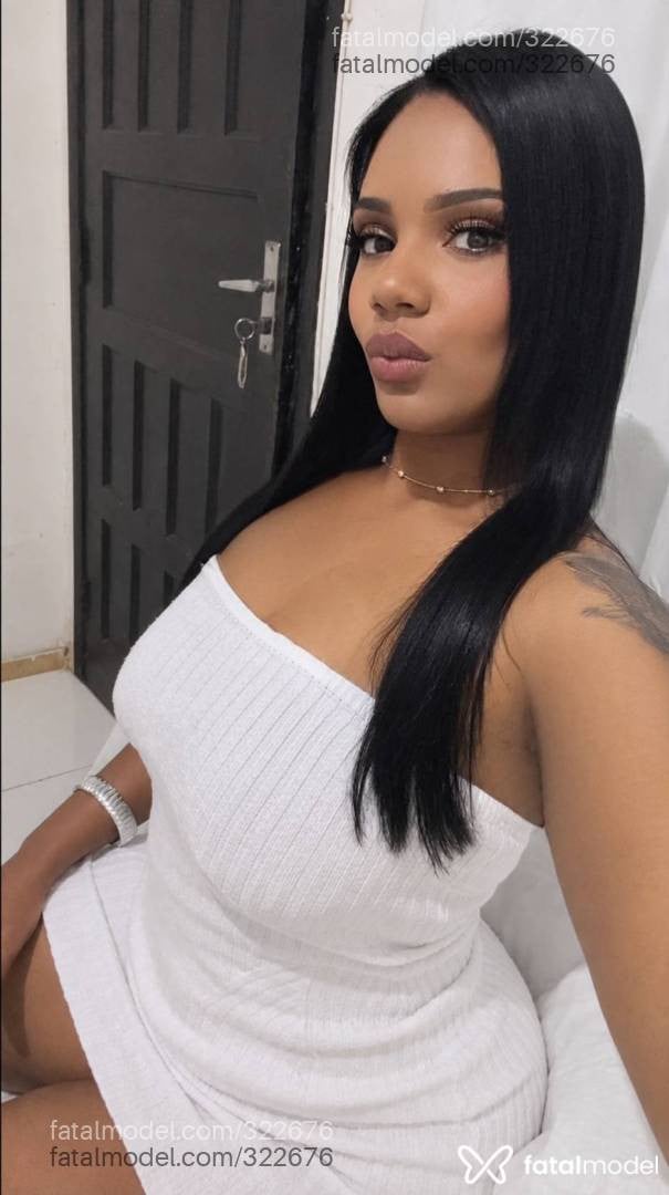 Acompanhante mulher morena (o) de olhos castanhos - Manuela