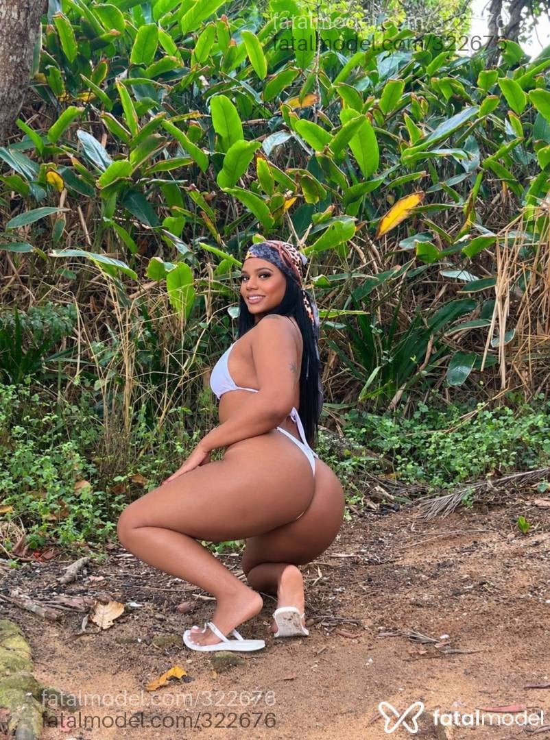 Acompanhante mulher morena (o) de olhos castanhos - Manuela