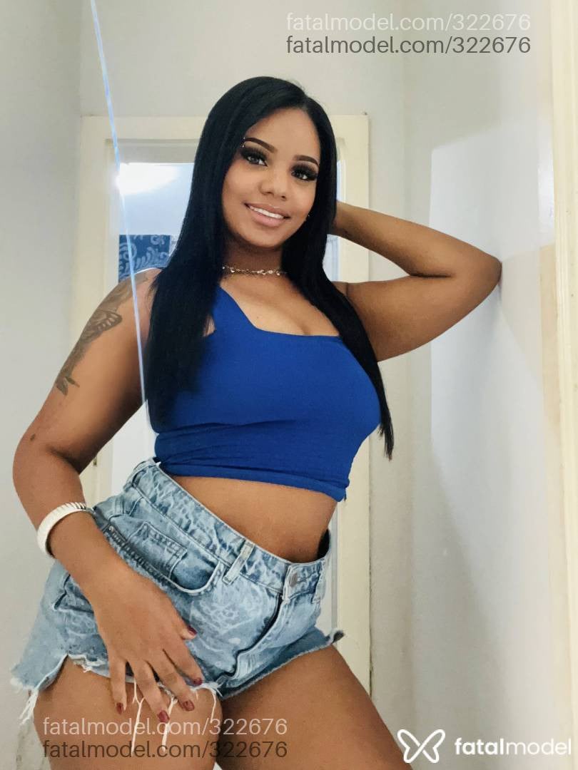 Acompanhante mulher morena (o) de olhos castanhos - Manuela