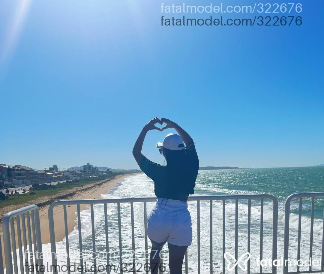Acompanhante mulher morena (o) de olhos castanhos - Manuela