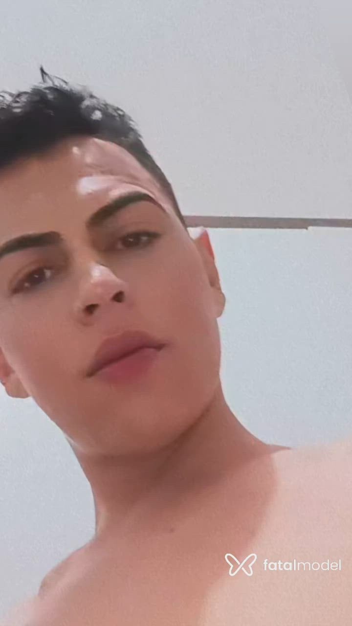 Acompanhante homem com cabelo castanho de olhos castanhos - Henry Becker