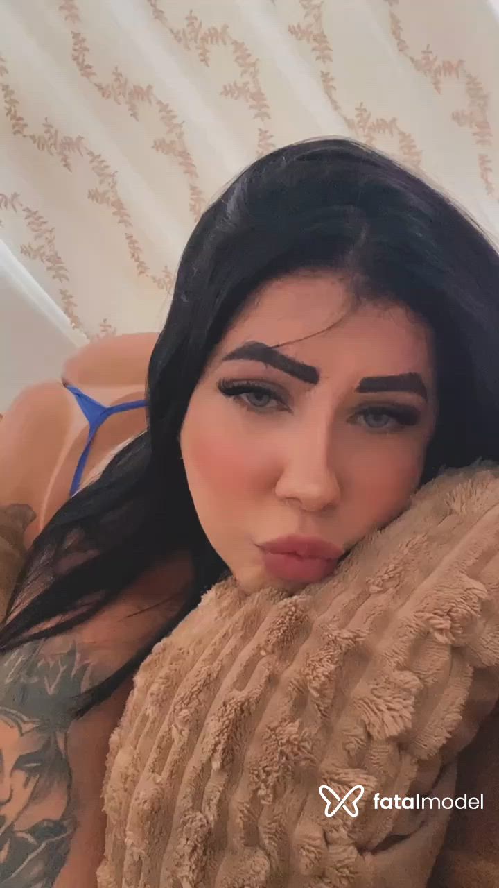 Acompanhante mulher trans morena (o) de olhos castanhos - Jadee Acompanhante mulher trans morena (o) de olhos castanhos - Jadee