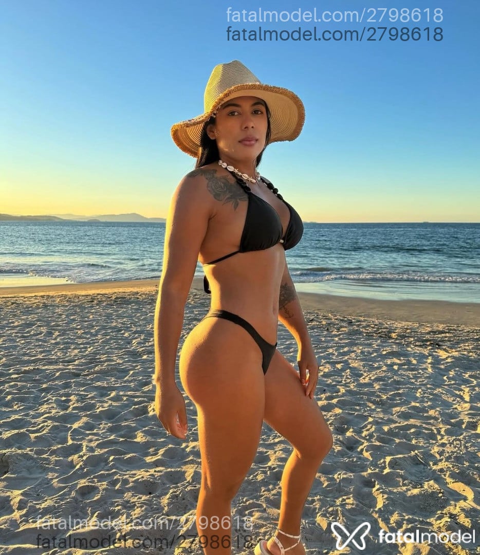 Acompanhante mulher morena (o) de olhos castanhos - Mary