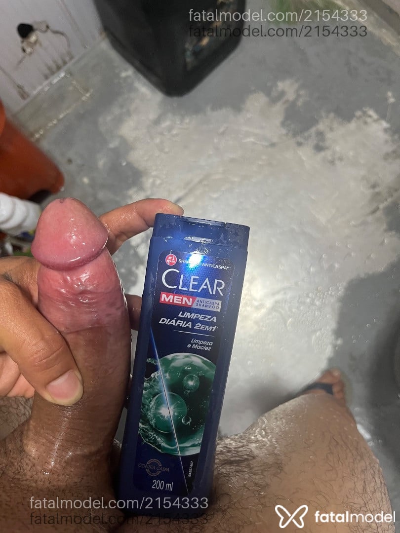 Acompanhante homem com cabelo castanho de olhos castanhos - Benjamin