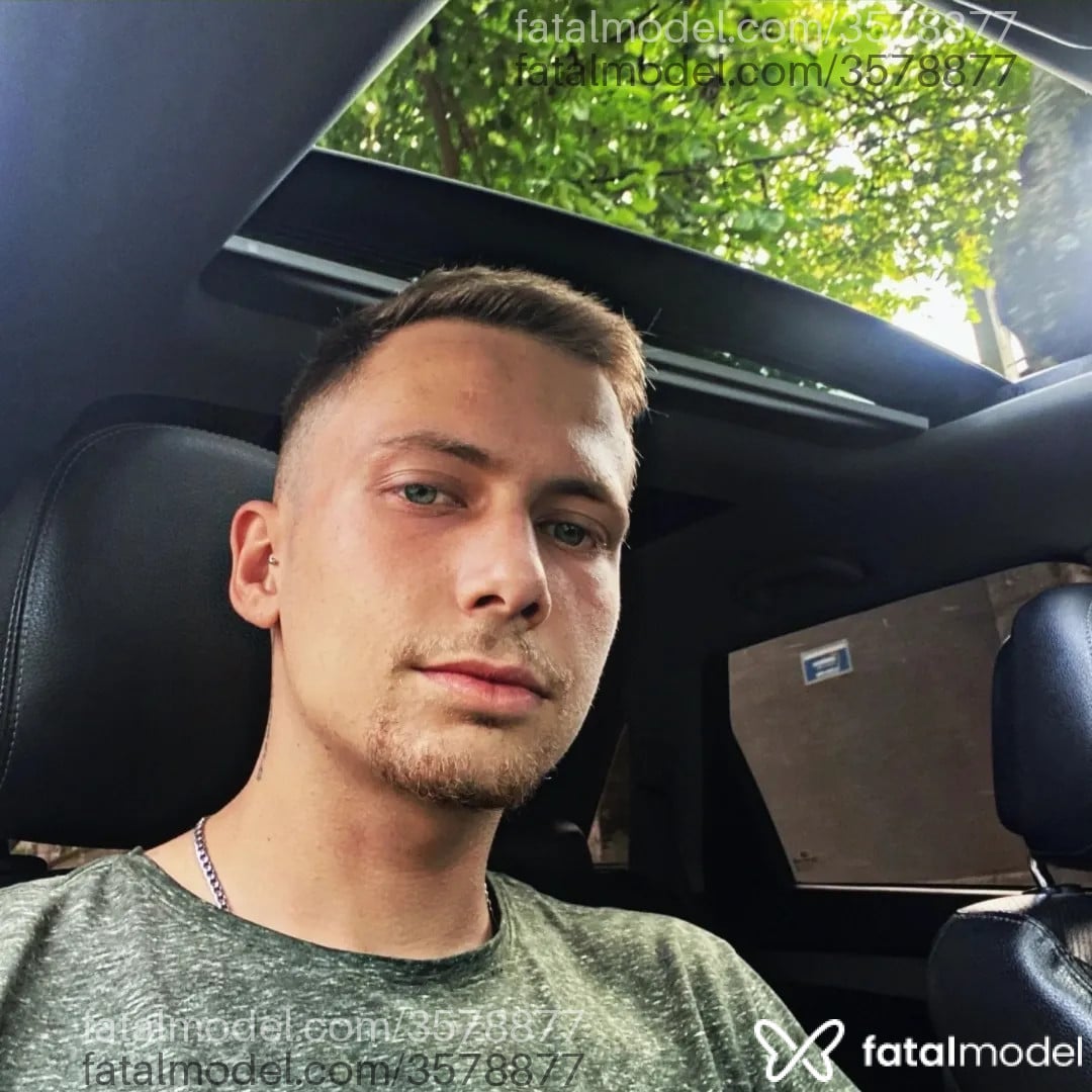 Acompanhante homem loira (o) de olhos azuis - Leonardo