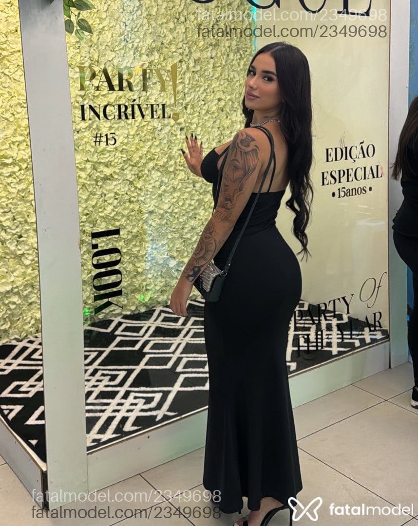 Acompanhante mulher com cabelo castanho de olhos mel - Aline Dias Acompanhante mulher com cabelo castanho de olhos mel - Aline Dias