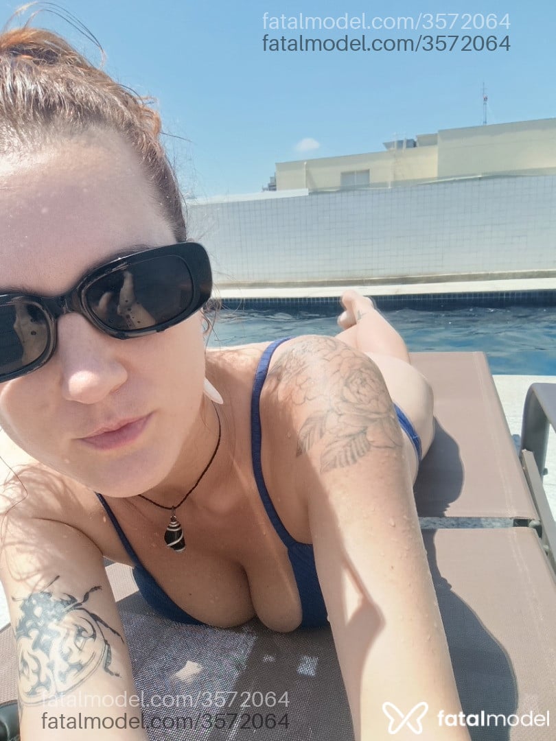 Acompanhante mulher ruiva (o) de olhos castanhos - Raquel