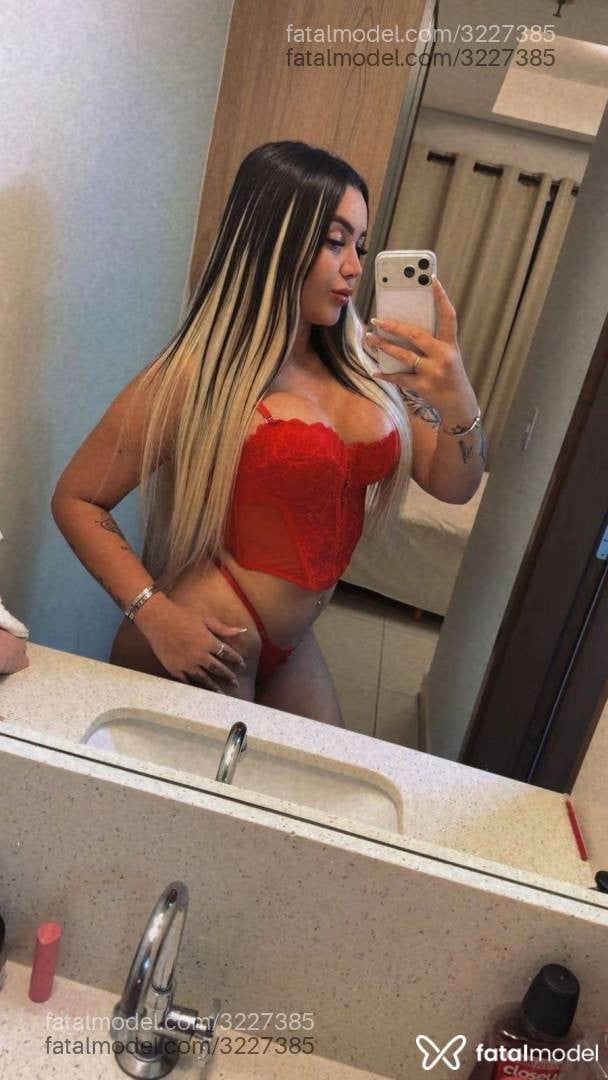 Acompanhante mulher loira (o) de olhos mel em Atibaia - Gaby Castro