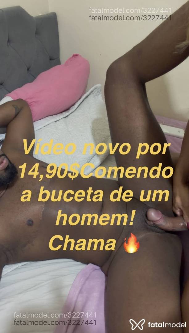 Acompanhante mulher trans loira (o) de olhos castanhos - Jehnny Benevenutt