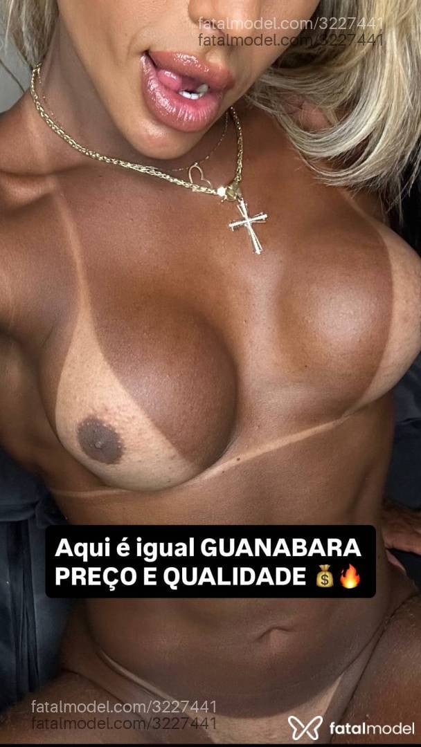 Acompanhante mulher trans loira (o) de olhos castanhos - Jehnny Benevenutt