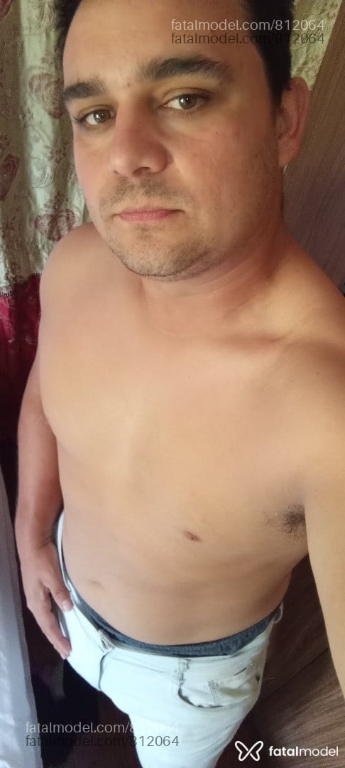 Acompanhante homem com cabelo castanho de olhos castanhos - Mano Eros