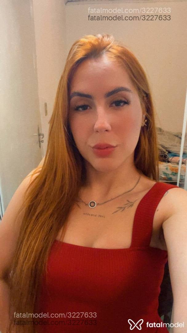 Acompanhante mulher ruiva (o) de olhos castanhos - Marcela