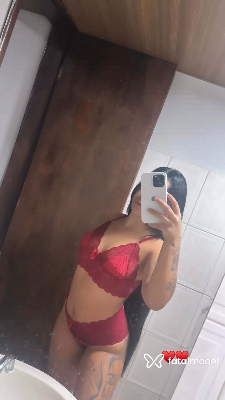 Acompanhante mulher morena (o) de olhos pretos - Yasmi Acompanhante mulher morena (o) de olhos pretos - Yasmi