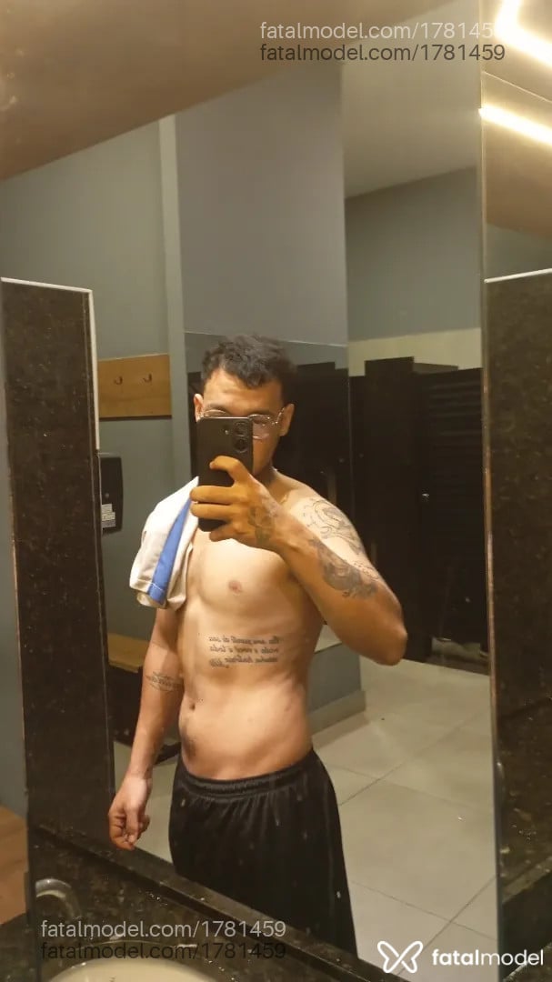 Acompanhante homem morena (o) de olhos pretos - Zanata