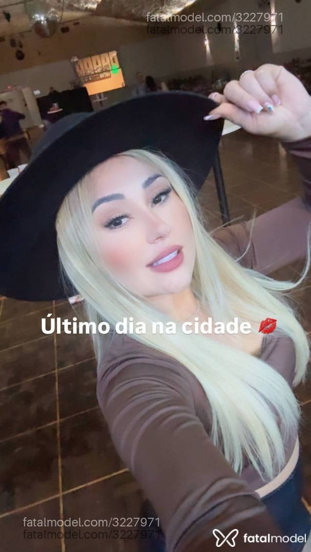 Acompanhante mulher loira (o) de olhos castanhos em Canoinhas - Maya Ribeiro