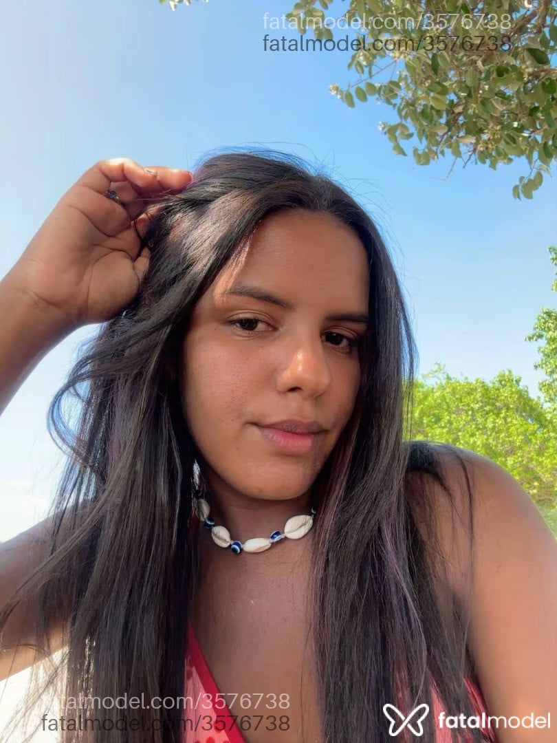 Acompanhante mulher morena (o) de olhos pretos - Mirela Acompanhante mulher morena (o) de olhos pretos - Mirela