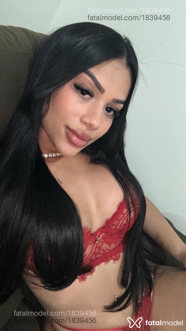 Acompanhante mulher morena (o) de olhos pretos - Gaby silva