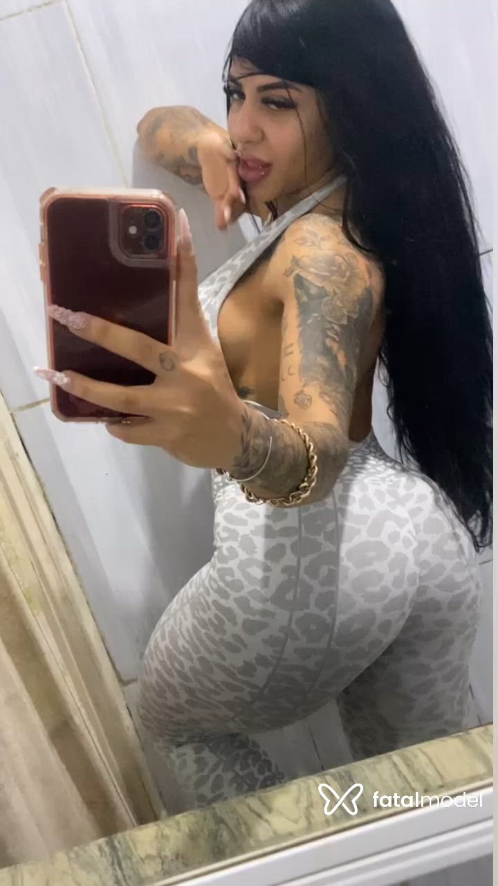 Acompanhante mulher morena (o) de olhos castanhos - Lara