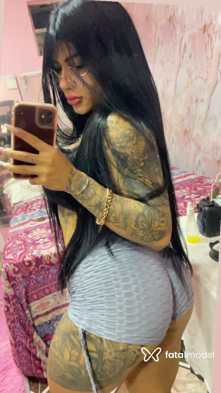 Acompanhante mulher morena (o) de olhos castanhos - Lara