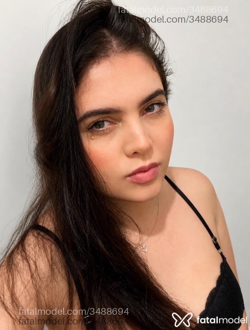 Acompanhante mulher loira (o) de olhos verdes - Lorena Goulart