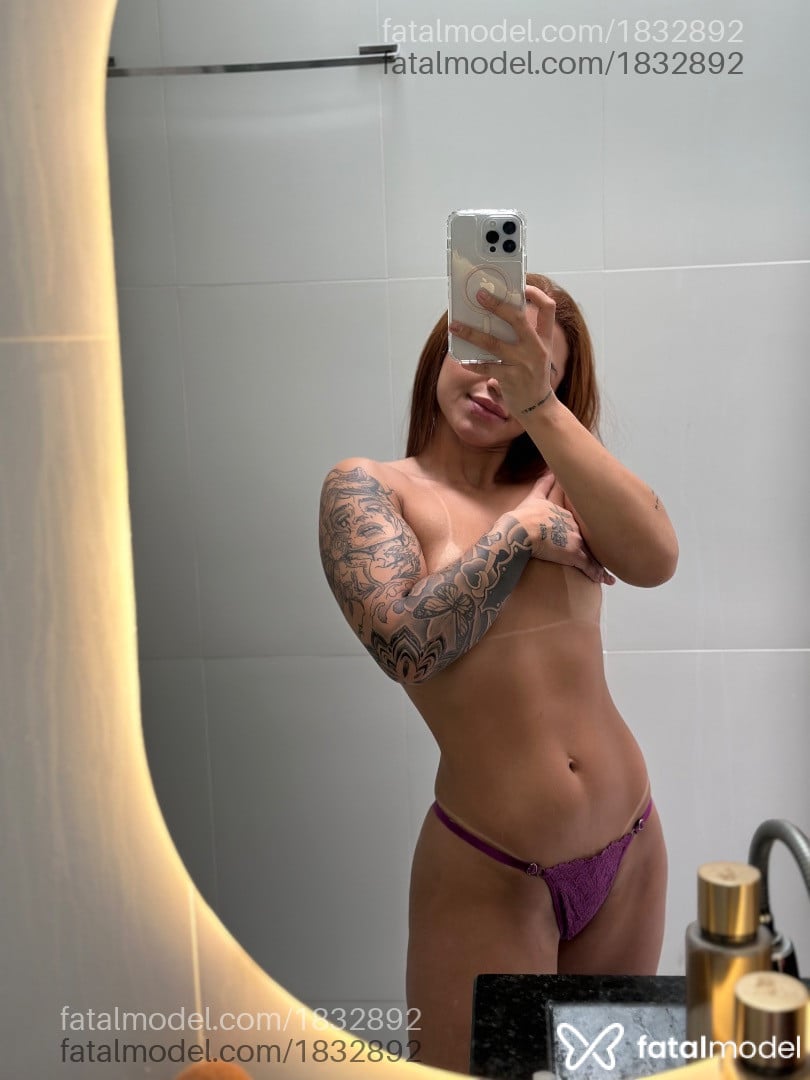 Acompanhante mulher com cabelo castanho de olhos castanhos - Victoria