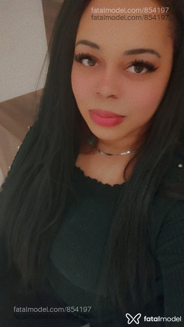 Acompanhante mulher morena (o) de olhos castanhos - Adrielly