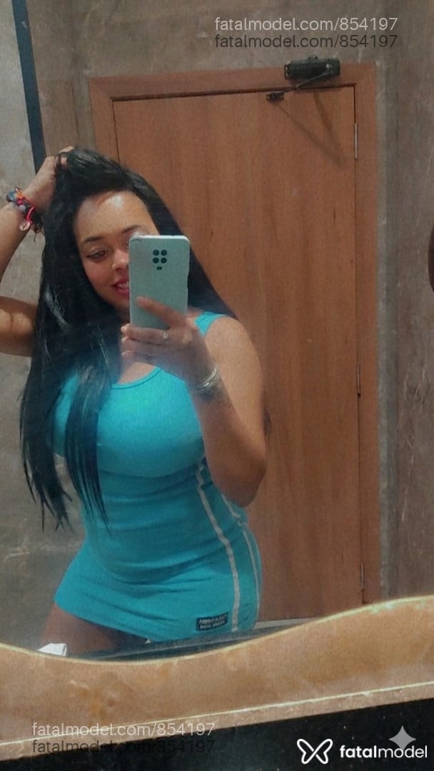 Acompanhante mulher morena (o) de olhos castanhos - Adrielly