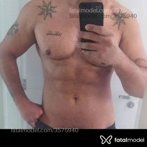 Acompanhante homem morena (o) de olhos pretos - Mateus