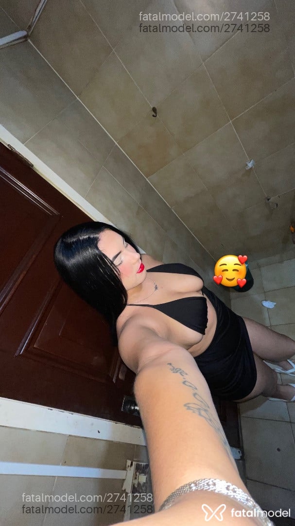 Acompanhante mulher morena (o) de olhos castanhos - Vick