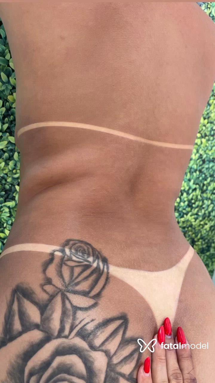 Acompanhante mulher morena (o) de olhos castanhos - Vick