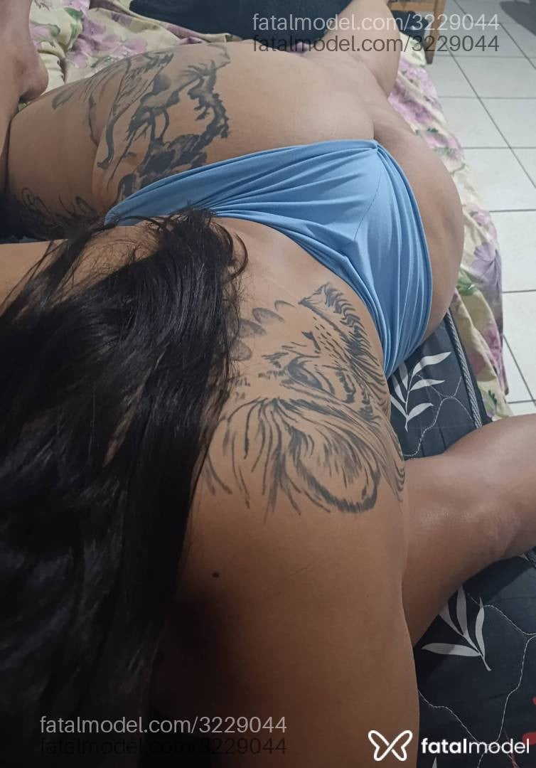 Acompanhante mulher morena (o) de olhos castanhos - Branca